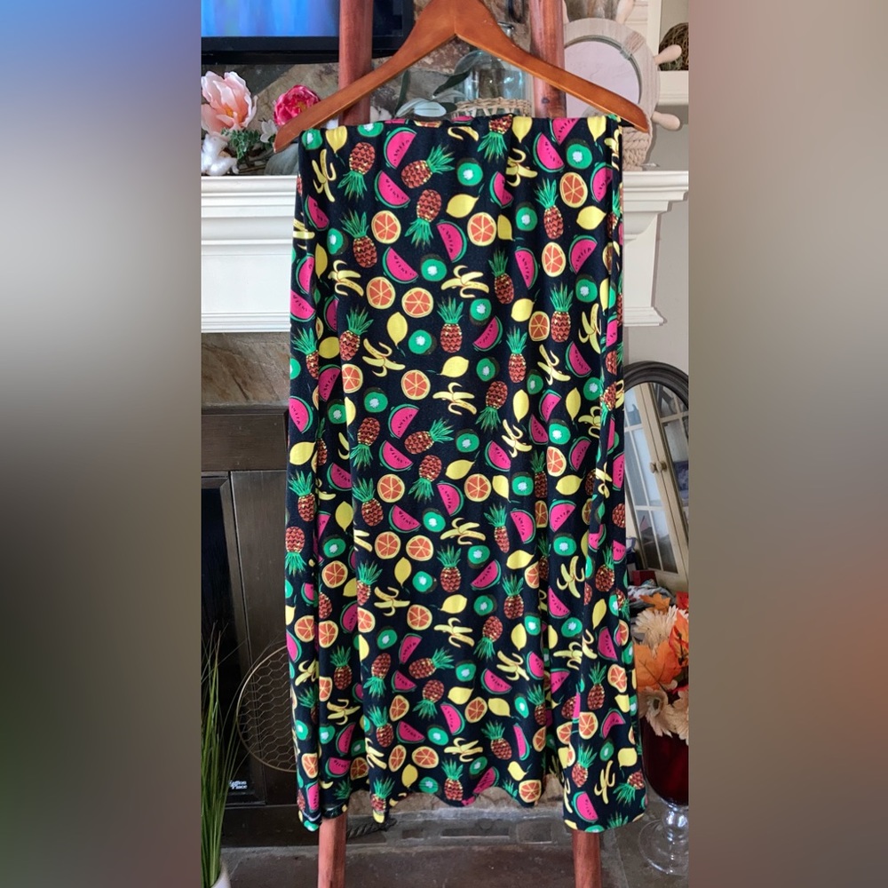 🍌🍉🥝🍋🍍LuLaRoe Large Fruit Maxi Skirt